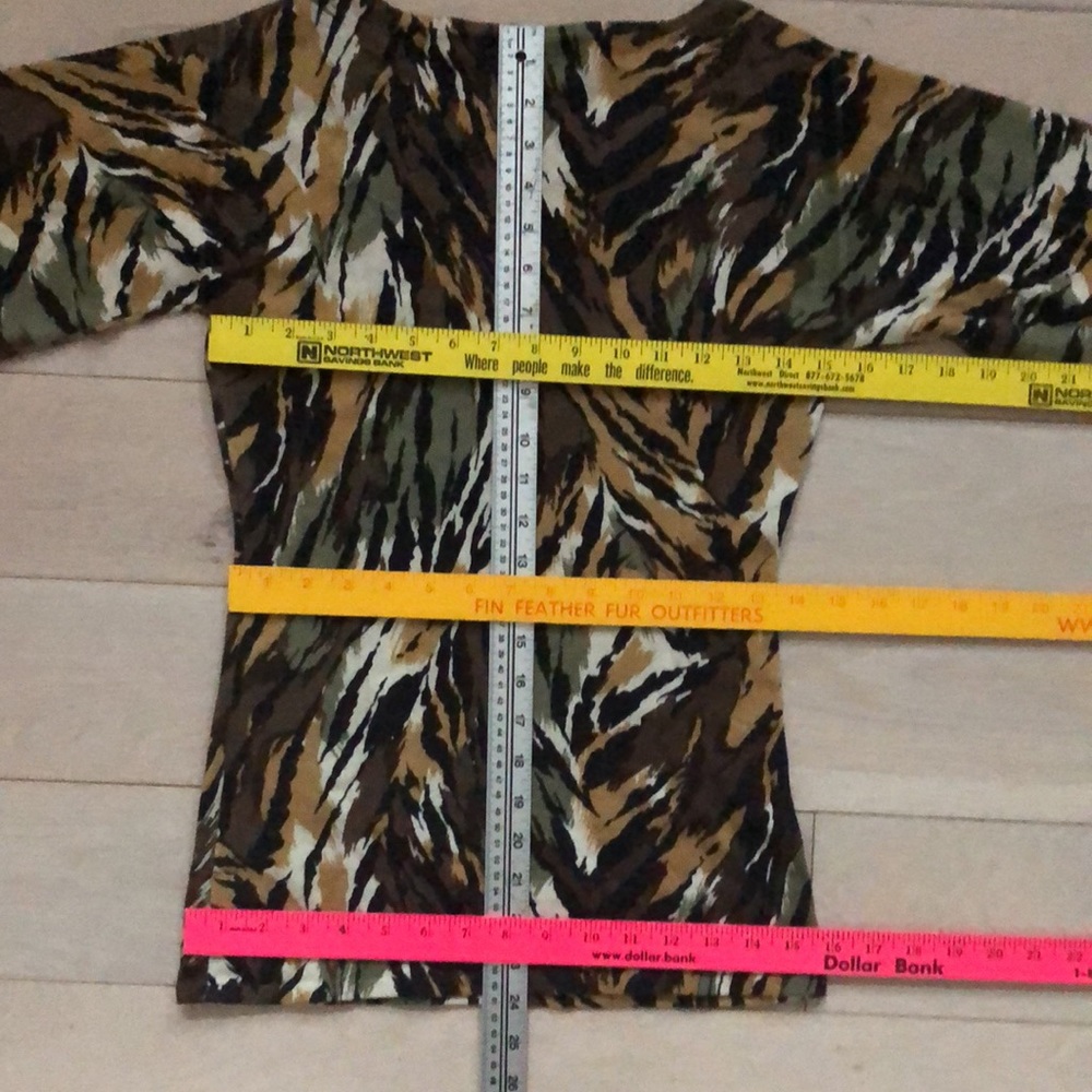 Neiman-Marcus Exclusive Cashmere V-Neck Sweater 3/4 Sleeve XS - Picture 5 of 15